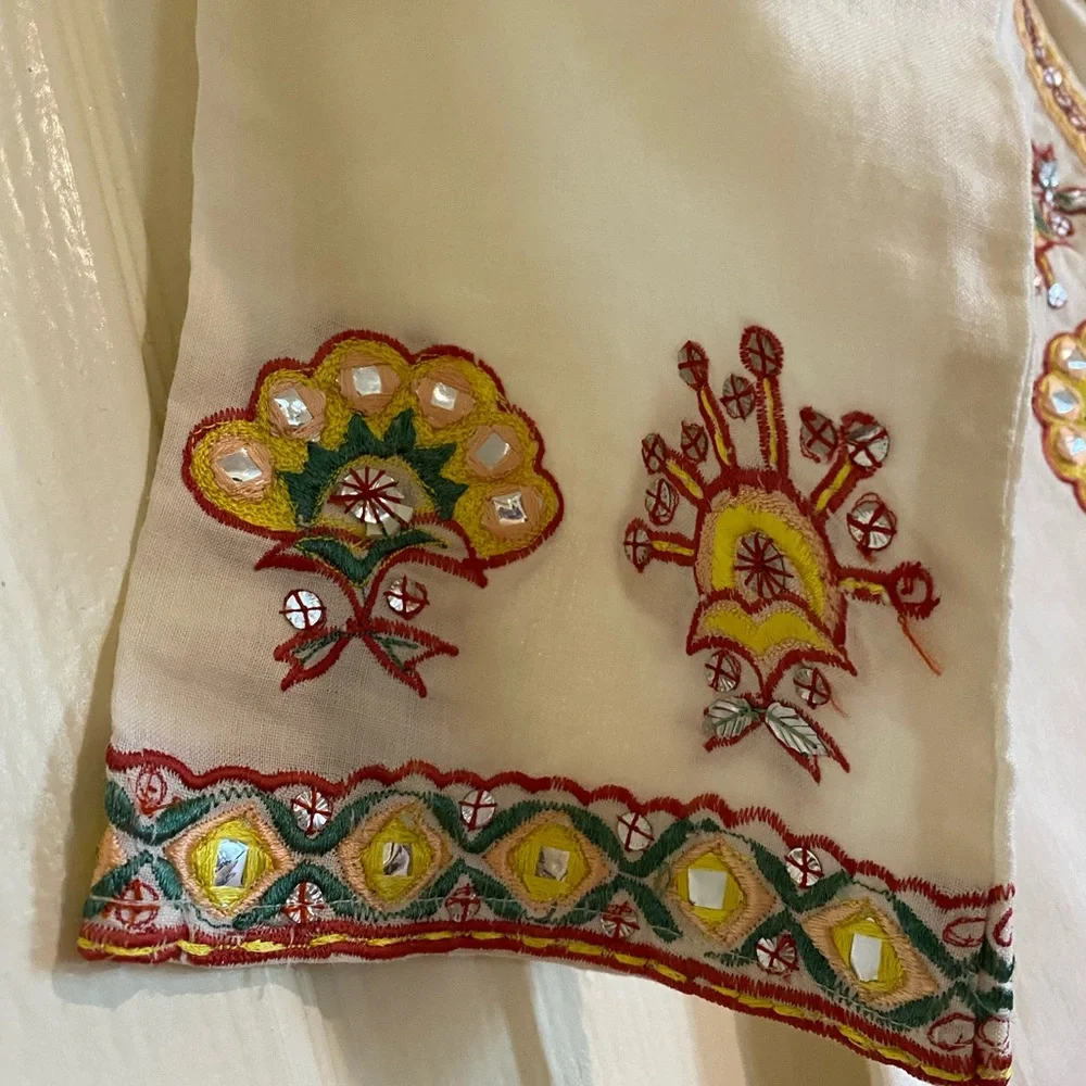 brand Indian off white embroidery Sparkle linen Tunic Top Kurta. M-36 - size 4/6 - Picture 5 of 16